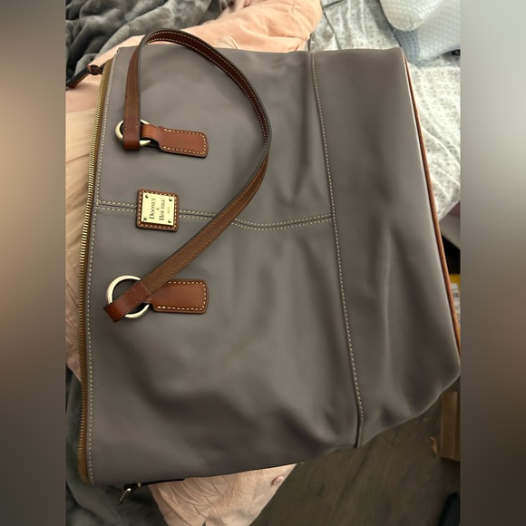 Dooney & Burke Tote - Picture 1 of 6